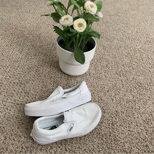 12C VANS white Old Skool slip on kids size 12 children’s